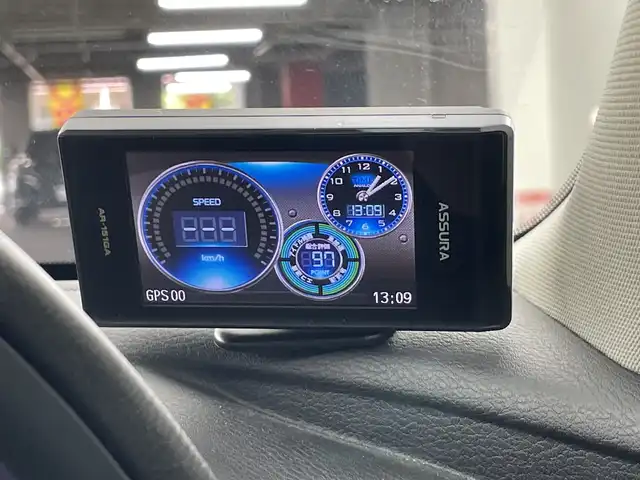 日産 スカイライン ハイブリッド GT タイプP 愛知県 2015(平27)年 3.5万km クリスタルホワイトパール 禁煙車/純正8インチナビ/（AM/FM/Bluetooth/フルセグTV)/全方位カメラ/プロパイロット/レーンキープアシスト/追従式クルーズコントロール/クリアランスソナー/ETC/ドライブレコーダー/本革シート/シートヒーター/パワーシート/純正アルミホイール/LEDヘッドライト/純正フロアマット/スマートキー