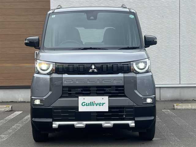 三菱 デリカミニ T プレミアム 秋田県 2024(令6)年 1.6万km グレーⅡ ４WD/ターボ/LEDヘッドライト/両側パワスラ/社外ナビ/フルセグ/全方位カメラ/社外アルミ/スマートキー/プッシュスタート/オートマチックハイビーム/クルーズコントロール/ダウンヒルアシストコントロール/コーナーセンサー/ステアリングスイッチ/ステアリングヒーター/アラウンドビューモニター/ETC/ルーフレール/社外フロアマット/純正ドアバイザー/オートライト/オートエアコン/パワーステアリング/パワーウィンドウ/横滑り防止/レベライザー/電動格納ウィンカーミラー/保証書/取扱説明書/記録簿