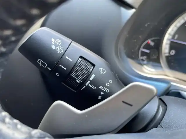 レクサス ＮＸ 300 Fスポーツ 大阪府 2018(平30)年 2.8万km ホワイトノーヴァガラスフレーク シートヒーター　/エアシート　/ステアリングヒーター　/パノラマルーフ　/Ｂｌｕｅｔｏｏｔｈ　/純正ナビ　/フルセグＴＶ　/ターボ　/Bカメラ　/パワーシートメモリー機能付き　/ミュージックプレーヤー　/ブレーキホールド/メモリナビ/追従型クルーズコントロール/プッシュスタート/バックカメラ/ETC/パワーバックドア