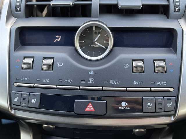 レクサス ＮＸ 300 Fスポーツ 大阪府 2018(平30)年 2.8万km ホワイトノーヴァガラスフレーク シートヒーター　/エアシート　/ステアリングヒーター　/パノラマルーフ　/Ｂｌｕｅｔｏｏｔｈ　/純正ナビ　/フルセグＴＶ　/ターボ　/Bカメラ　/パワーシートメモリー機能付き　/ミュージックプレーヤー　/ブレーキホールド/メモリナビ/追従型クルーズコントロール/プッシュスタート/バックカメラ/ETC/パワーバックドア