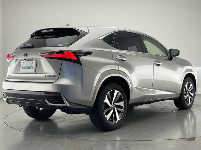 レクサス ＮＸ 300h ブラックシークエンス 愛知県 2019(平31)年 8.4万km ソニックチタニウム 純１０型ＤＡナビ　フルセグＴＶ　Ｂｌｕｅｔｏｏｔｈ　全方位カメラ　３眼ＬＥＤヘッドライト　黒革　レクサスセーフティシステム　パワーバックドア　ＢＳＭ　ドラレコ　ＥＴＣ２．０　追従クルコン　衝突軽減