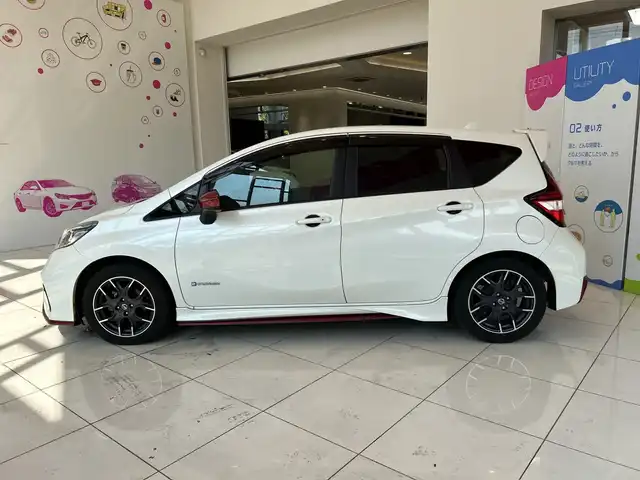 日産 ノート e－パワー ニスモ 埼玉県 2017(平29)年 6.4万km ブリリアントホワイトパール エマージェンシーブレーキ　/純正メモリナビ/　　CD/DVD/BT/フルセグ/LEDオートライト　/純正16インチアルミホイール　/ETC
