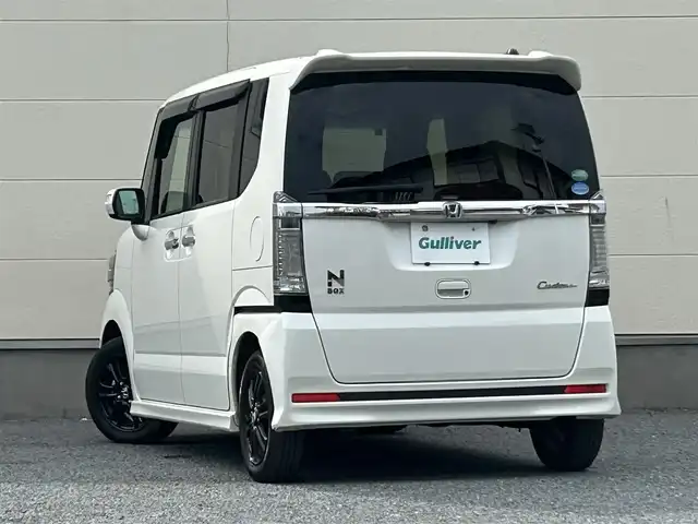 ホンダ Ｎ ＢＯＸ カスタム SSブラックSパッケージ 茨城県 2017(平29)年 3.3万km プレミアムホワイトパールⅡ 社外ナビ/ワンセグTV/DVD再生機能/両側パワースライド/シートヒーター（運転・助手）/オートリトラミラー/ETC/純正フロアマット/純正アルミホイール/ディスチャージライト/スマートキー/プッシュスタート