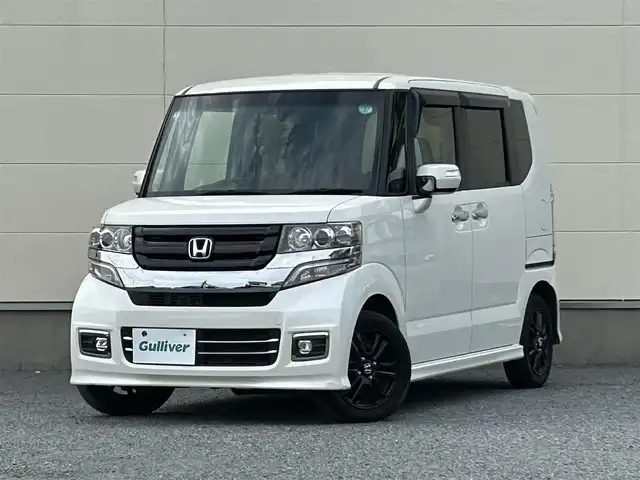 ホンダ Ｎ ＢＯＸ カスタム SSブラックSパッケージ 茨城県 2017(平29)年 3.3万km プレミアムホワイトパールⅡ 社外ナビ/ワンセグTV/DVD再生機能/両側パワースライド/シートヒーター（運転・助手）/オートリトラミラー/ETC/純正フロアマット/純正アルミホイール/ディスチャージライト/スマートキー/プッシュスタート