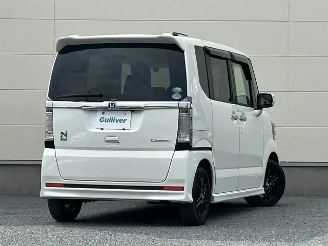 ホンダ Ｎ ＢＯＸ カスタム SSブラックSパッケージ 茨城県 2017(平29)年 3.3万km プレミアムホワイトパールⅡ 社外ナビ/ワンセグTV/DVD再生機能/両側パワースライド/シートヒーター（運転・助手）/オートリトラミラー/ETC/純正フロアマット/純正アルミホイール/ディスチャージライト/スマートキー/プッシュスタート