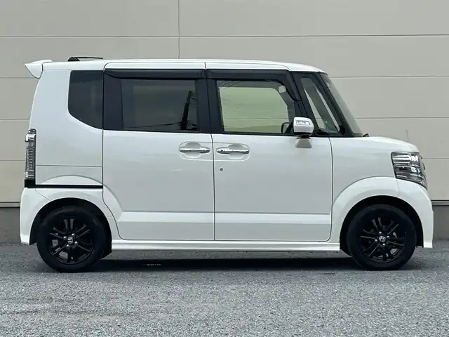 ホンダ Ｎ ＢＯＸ カスタム SSブラックSパッケージ 茨城県 2017(平29)年 3.3万km プレミアムホワイトパールⅡ 社外ナビ/ワンセグTV/DVD再生機能/両側パワースライド/シートヒーター（運転・助手）/オートリトラミラー/ETC/純正フロアマット/純正アルミホイール/ディスチャージライト/スマートキー/プッシュスタート