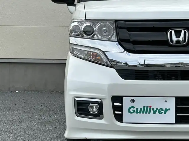 ホンダ Ｎ ＢＯＸ カスタム SSブラックSパッケージ 茨城県 2017(平29)年 3.3万km プレミアムホワイトパールⅡ 社外ナビ/ワンセグTV/DVD再生機能/両側パワースライド/シートヒーター（運転・助手）/オートリトラミラー/ETC/純正フロアマット/純正アルミホイール/ディスチャージライト/スマートキー/プッシュスタート