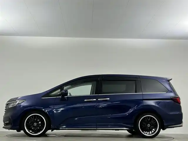 ホンダ オデッセイ アブソルート 埼玉県 2020(令2)年 3.7万km オブシダンブルーパール ホンダセンシング　純正１０インチナビ　マルチビューカメラ　フルセグＴＶ　Ｂｌｕｅｔｏｏｔｈ　スマートパーキングアシスト　両側パワースライドドア　オットマン　ブラックハーフレザーシート　ビルトインＥＴＣ