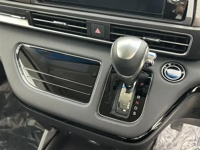 ホンダ オデッセイ アブソルート 埼玉県 2020(令2)年 3.7万km オブシダンブルーパール ホンダセンシング　純正１０インチナビ　マルチビューカメラ　フルセグＴＶ　Ｂｌｕｅｔｏｏｔｈ　スマートパーキングアシスト　両側パワースライドドア　オットマン　ブラックハーフレザーシート　ビルトインＥＴＣ
