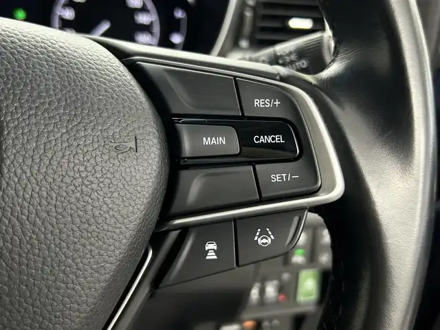 ホンダ オデッセイ アブソルート 埼玉県 2020(令2)年 3.7万km オブシダンブルーパール ホンダセンシング　純正１０インチナビ　マルチビューカメラ　フルセグＴＶ　Ｂｌｕｅｔｏｏｔｈ　スマートパーキングアシスト　両側パワースライドドア　オットマン　ブラックハーフレザーシート　ビルトインＥＴＣ