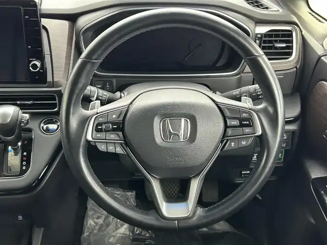 ホンダ オデッセイ アブソルート 埼玉県 2020(令2)年 3.7万km オブシダンブルーパール ホンダセンシング　純正１０インチナビ　マルチビューカメラ　フルセグＴＶ　Ｂｌｕｅｔｏｏｔｈ　スマートパーキングアシスト　両側パワースライドドア　オットマン　ブラックハーフレザーシート　ビルトインＥＴＣ