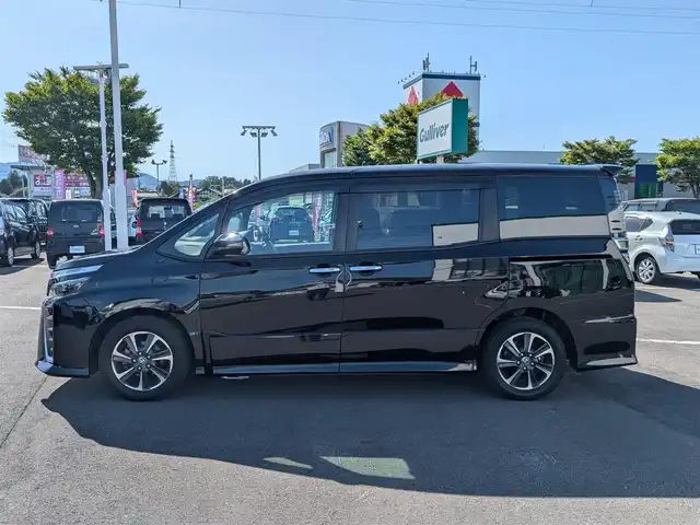 トヨタ ヴォクシー ZS 煌Ⅱ 福井県 2020(令2)年 3.2万km ブラック 純正16インチAW/両側パワースライドドア/LEDヘッドライト/クルーズコントロール/前後コーナーセンサー/前後ドライブレコーダー/ビルトインETC/衝突被害軽減システム/バックカメラ/純正SDナビ/フルセグテレビ/レーンキープアシスト/横滑り防止装置/盗難防止装置/オートマチックハイビーム/アイドリングストップ/スマートキー/ダブルエアバッグ