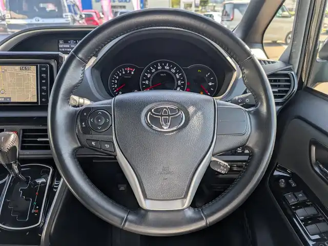 トヨタ ヴォクシー ZS 煌Ⅱ 福井県 2020(令2)年 3.2万km ブラック 純正16インチAW/両側パワースライドドア/LEDヘッドライト/クルーズコントロール/前後コーナーセンサー/前後ドライブレコーダー/ビルトインETC/衝突被害軽減システム/バックカメラ/純正SDナビ/フルセグテレビ/レーンキープアシスト/横滑り防止装置/盗難防止装置/オートマチックハイビーム/アイドリングストップ/スマートキー/ダブルエアバッグ