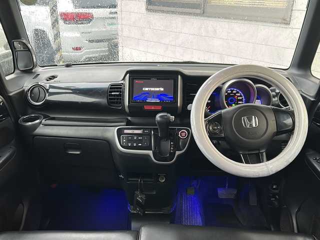 ホンダ Ｎ ＢＯＸ カスタム G 埼玉県 2013(平25)年 11.2万km プレミアムホワイトパール ＥＴＣ　/バックカメラ　/両側Ｐスライドドア　/純オーディオ　/横滑り防止　/ステアリングスイッチ　/ベンチシート　/保証書　/取扱説明書