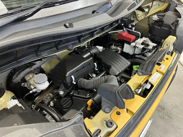 スズキ スペーシア ギア HYBRID XZ 滋賀県 2023(令5)年 2.3万km アクティブイエロー/ガンメタリック2トーン 純正8インチナビ/両側パワースライドドア/追従クルーズコントロール/全方位カメラ・バックカメラ/コーナーセンサー/LEDヘッドライト/シートヒーター/CD/DVD/SD/Bluetooth/フルセグ/ヘッドアップディスプレイ/スマートキー/ETC/スペアキー