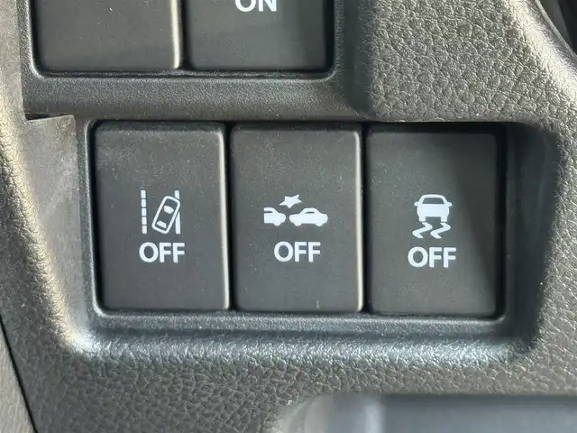 スズキ スペーシア ギア HYBRID XZ 滋賀県 2023(令5)年 2.3万km アクティブイエロー/ガンメタリック2トーン 純正8インチナビ/両側パワースライドドア/追従クルーズコントロール/全方位カメラ・バックカメラ/コーナーセンサー/LEDヘッドライト/シートヒーター/CD/DVD/SD/Bluetooth/フルセグ/ヘッドアップディスプレイ/スマートキー/ETC/スペアキー