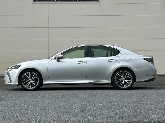 レクサス ＧＳ 300h バージョンL 茨城県 2015(平27)年 5万km ソニックシルバー 純正ナビ/Bluetooth/CD/DVD/ブルーレイ/フルセグ/バックカメラ/純正ビルトインETC2.0/セーフティシステムプラス/メーカーオプション三眼LEDヘッドライト/メーカーオプション19インチアルミホイール/BSM/後期型ワイドマルチモニター/レーダークルーズコントロール/レーンキープアシスト・プリクラッシュS/黒レザーシート/前席パワーシート/前席シートヒーター/前席エアシート/パワーバックドア/クルーズコントロール/パドルシフト/前後コーナーセンサー/LEDヘッドライト/フォグランプ/オートライト/ETC/AUX
