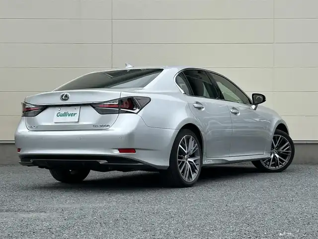 レクサス ＧＳ 300h バージョンL 茨城県 2015(平27)年 5万km ソニックシルバー 純正ナビ/Bluetooth/CD/DVD/ブルーレイ/フルセグ/バックカメラ/純正ビルトインETC2.0/セーフティシステムプラス/メーカーオプション三眼LEDヘッドライト/メーカーオプション19インチアルミホイール/BSM/後期型ワイドマルチモニター/レーダークルーズコントロール/レーンキープアシスト・プリクラッシュS/黒レザーシート/前席パワーシート/前席シートヒーター/前席エアシート/パワーバックドア/クルーズコントロール/パドルシフト/前後コーナーセンサー/LEDヘッドライト/フォグランプ/オートライト/ETC/AUX