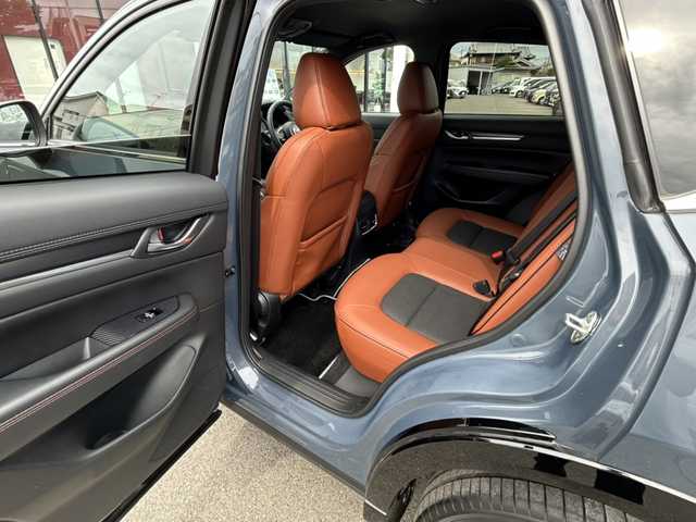 マツダ ＣＸ－５ XD レトロスポーツED 大阪府 2023(令5)年 1.1万km ポリメタルグレーM ワンオーナー　衝突軽減　ＢＯＳＥ　マツダコネクトナビ　フルセグＴＶ　全周囲カメラ　テラコッタ製ハーフレザーシート　前席シートヒーター　運転席パワーシート　シートメモリ　ステアリングヒーター　オートホールド　レーダークルコン　ＥＴＣ2.0 電格ミラー　電動リアゲート　オートライト　オートワイパー　純正アルミホイール　純正フロアマット　LEDヘッドライト　プッシュスタート　スマートキー　スペアキー　