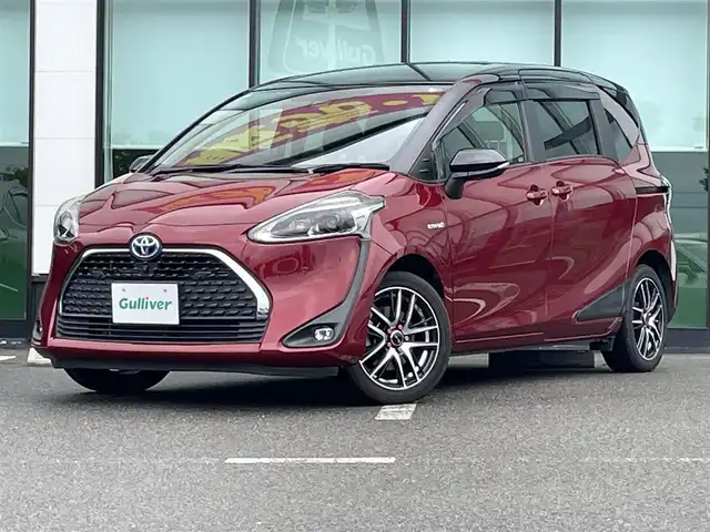トヨタ シエンタ ハイブリッド G クエロ 和歌山県 2018(平30)年 3.6万km ブラックマイカ/センシュアルレッドマイカ 純正9インチナビ（NSZT-Y68T)/全方位カメラ/フルセグTV/BT/CD/DVD/衝突軽減ブレーキ/クルーズコントロール/レーンキープアシスト/前後コーナーセンサー/オートライト/両側パワスラ/ドラレコ/ビルトインETC2.0 /シートヒーター/ステアリングヒーター/ステアリングリモコン/ワイパーデアイサー/LEDヘッドライト/フォグランプ/ドアバイザー