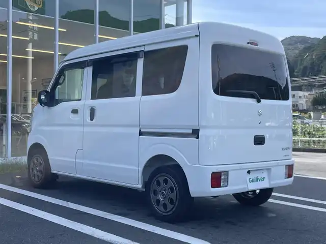 スズキ エブリイ PA リミテッド 愛媛県 2024(令6)年 0.6万km スペリアホワイト 衝突軽減ブレーキ/車線逸脱警報/カロッツェリア　ディスプレイオーディオ（DMH-SZ500)/Bluetooth/AppleCarPlay/AndroidAuto/バックカメラ/ETC/パワーウインドウ/純正フロアマット/キーレスエントリー/社外14インチアルミ/純正ホイール＆スタッドレスタイヤ（2024年製）積込/ドライブレコーダー/取扱説明書/保証書/スペアキー有
