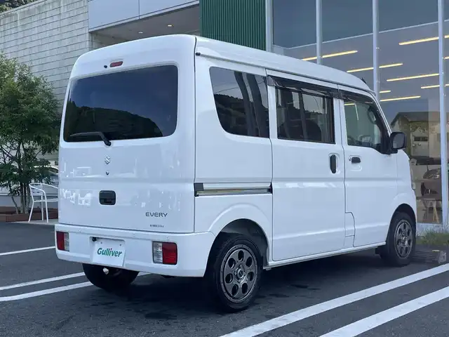スズキ エブリイ PA リミテッド 愛媛県 2024(令6)年 0.6万km スペリアホワイト 衝突軽減ブレーキ/車線逸脱警報/カロッツェリア　ディスプレイオーディオ（DMH-SZ500)/Bluetooth/AppleCarPlay/AndroidAuto/バックカメラ/ETC/パワーウインドウ/純正フロアマット/キーレスエントリー/社外14インチアルミ/純正ホイール＆スタッドレスタイヤ（2024年製）積込/ドライブレコーダー/取扱説明書/保証書/スペアキー有