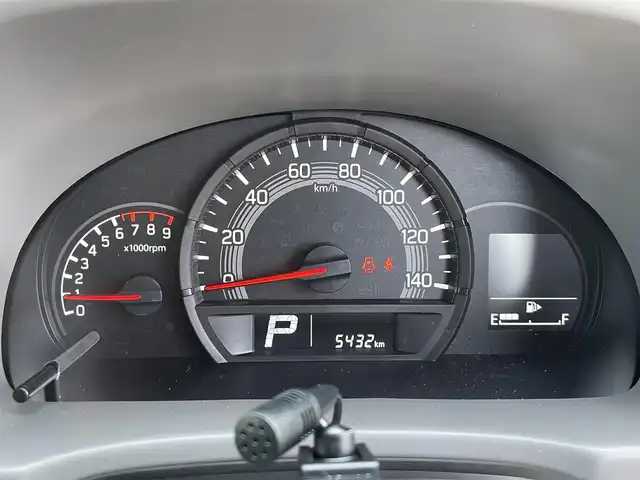 スズキ エブリイ PA リミテッド 愛媛県 2024(令6)年 0.6万km スペリアホワイト 衝突軽減ブレーキ/車線逸脱警報/カロッツェリア　ディスプレイオーディオ（DMH-SZ500)/Bluetooth/AppleCarPlay/AndroidAuto/バックカメラ/ETC/パワーウインドウ/純正フロアマット/キーレスエントリー/社外14インチアルミ/純正ホイール＆スタッドレスタイヤ（2024年製）積込/ドライブレコーダー/取扱説明書/保証書/スペアキー有