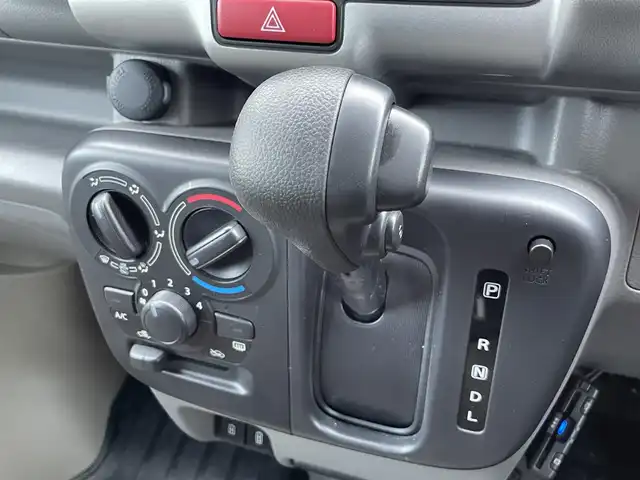 スズキ エブリイ PA リミテッド 愛媛県 2024(令6)年 0.6万km スペリアホワイト 衝突軽減ブレーキ/車線逸脱警報/カロッツェリア　ディスプレイオーディオ（DMH-SZ500)/Bluetooth/AppleCarPlay/AndroidAuto/バックカメラ/ETC/パワーウインドウ/純正フロアマット/キーレスエントリー/社外14インチアルミ/純正ホイール＆スタッドレスタイヤ（2024年製）積込/ドライブレコーダー/取扱説明書/保証書/スペアキー有