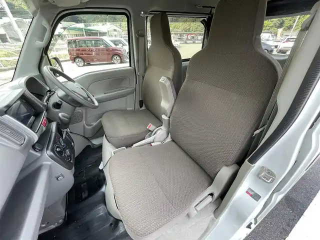 スズキ エブリイ PA リミテッド 愛媛県 2024(令6)年 0.6万km スペリアホワイト 衝突軽減ブレーキ/車線逸脱警報/カロッツェリア　ディスプレイオーディオ（DMH-SZ500)/Bluetooth/AppleCarPlay/AndroidAuto/バックカメラ/ETC/パワーウインドウ/純正フロアマット/キーレスエントリー/社外14インチアルミ/純正ホイール＆スタッドレスタイヤ（2024年製）積込/ドライブレコーダー/取扱説明書/保証書/スペアキー有