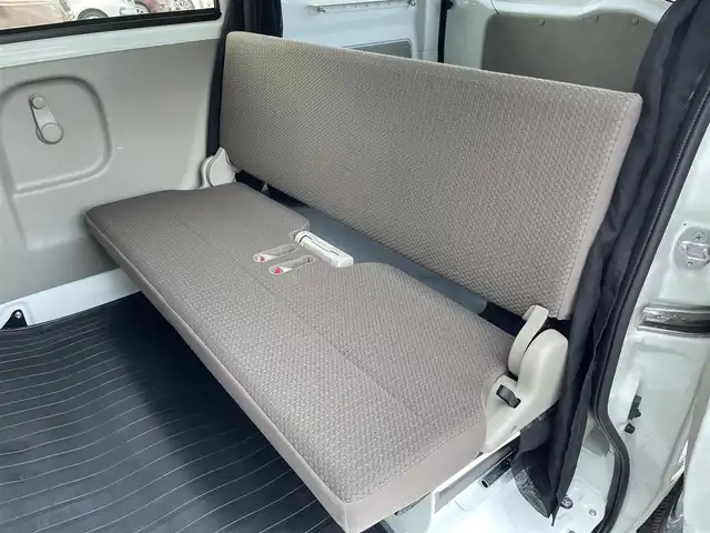 スズキ エブリイ PA リミテッド 愛媛県 2024(令6)年 0.6万km スペリアホワイト 衝突軽減ブレーキ/車線逸脱警報/カロッツェリア　ディスプレイオーディオ（DMH-SZ500)/Bluetooth/AppleCarPlay/AndroidAuto/バックカメラ/ETC/パワーウインドウ/純正フロアマット/キーレスエントリー/社外14インチアルミ/純正ホイール＆スタッドレスタイヤ（2024年製）積込/ドライブレコーダー/取扱説明書/保証書/スペアキー有