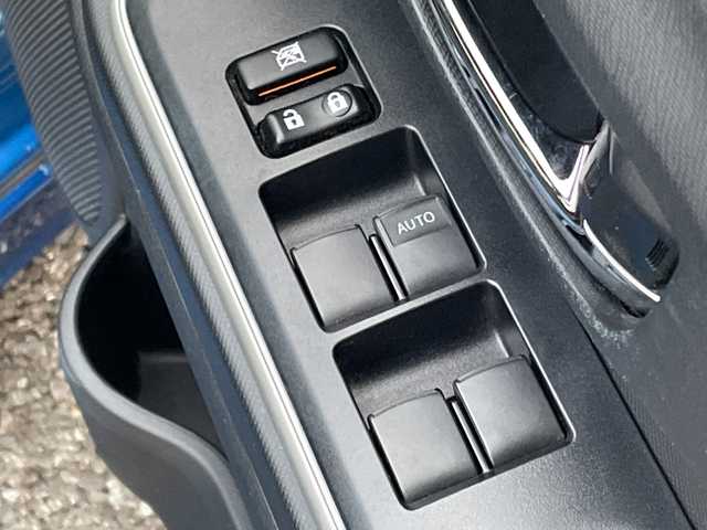 トヨタ アクア G ブラックソフトレザーセレ 千葉県 2014(平26)年 4万km コバルトブルーメタリック 純正メモリナビ/(フルセグTV/BT/CD/DVD/FM/AM)/バックカメラ/ルーフラッピング/レザーシート/ETC/アイドリングストップ/オートライト/ウィンカーミラー/電動格納ミラー/社外15インチAW/ローダウン/プッシュスタート/スマートキー/フロアマット/ドアバイザー/スペアキー