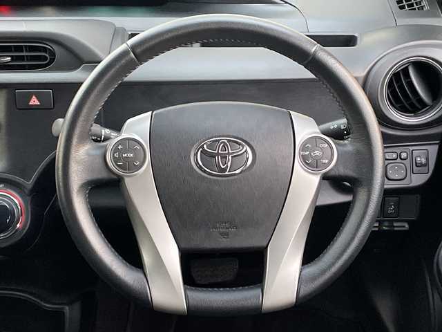 トヨタ アクア G ブラックソフトレザーセレ 千葉県 2014(平26)年 4万km コバルトブルーメタリック 純正メモリナビ/(フルセグTV/BT/CD/DVD/FM/AM)/バックカメラ/ルーフラッピング/レザーシート/ETC/アイドリングストップ/オートライト/ウィンカーミラー/電動格納ミラー/社外15インチAW/ローダウン/プッシュスタート/スマートキー/フロアマット/ドアバイザー/スペアキー