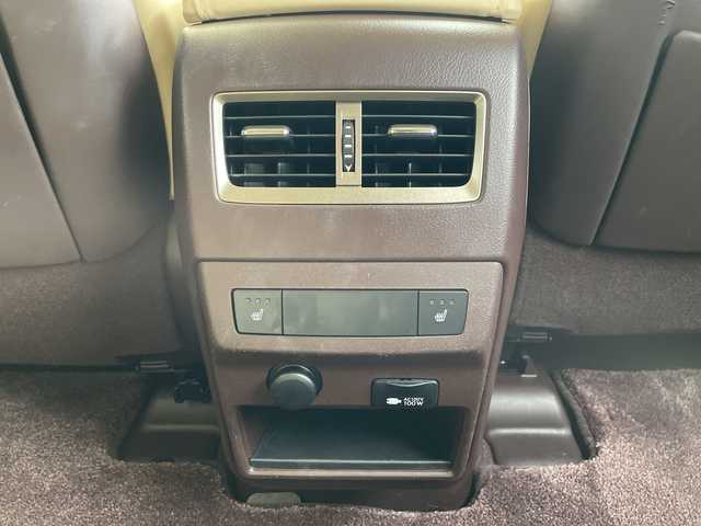 レクサス ＲＸ 200t バージョンL 愛知県 2017(平29)年 2.8万km ソニッククォーツ レクサスセーフティセンス/純正12型ナビ/三眼LEDヘッドライト/全方位カメラ/レーダークルーズコントロール/シートヒーター/エアシート/電動リアゲート/パワーシート/ヘッドアップディスプレイ/コーナーセンサー/純正アルミホイール/ETC2.0/ブラインドスポットモニター/ステアリングヒーター/レーンキープアシスト/オートマチックハイビーム/ドライブレコーダー/衝突軽減システム/フルセグ/CD DVD/Bluetooth/ステアリングスイッチ/スマートキー/プッシュスタート