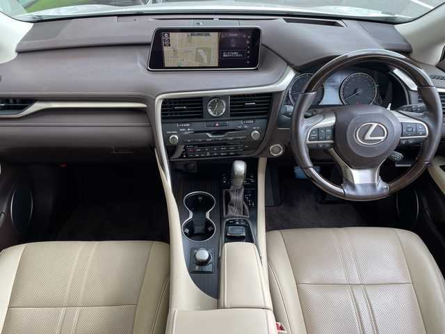 レクサス ＲＸ 200t バージョンL 愛知県 2017(平29)年 2.8万km ソニッククォーツ レクサスセーフティセンス/純正12型ナビ/三眼LEDヘッドライト/全方位カメラ/レーダークルーズコントロール/シートヒーター/エアシート/電動リアゲート/パワーシート/ヘッドアップディスプレイ/コーナーセンサー/純正アルミホイール/ETC2.0/ブラインドスポットモニター/ステアリングヒーター/レーンキープアシスト/オートマチックハイビーム/ドライブレコーダー/衝突軽減システム/フルセグ/CD DVD/Bluetooth/ステアリングスイッチ/スマートキー/プッシュスタート