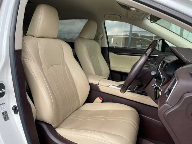 レクサス ＲＸ 200t バージョンL 愛知県 2017(平29)年 2.8万km ソニッククォーツ レクサスセーフティセンス/純正12型ナビ/三眼LEDヘッドライト/全方位カメラ/レーダークルーズコントロール/シートヒーター/エアシート/電動リアゲート/パワーシート/ヘッドアップディスプレイ/コーナーセンサー/純正アルミホイール/ETC2.0/ブラインドスポットモニター/ステアリングヒーター/レーンキープアシスト/オートマチックハイビーム/ドライブレコーダー/衝突軽減システム/フルセグ/CD DVD/Bluetooth/ステアリングスイッチ/スマートキー/プッシュスタート