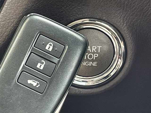 レクサス ＲＸ 200t バージョンL 愛知県 2017(平29)年 2.8万km ソニッククォーツ レクサスセーフティセンス/純正12型ナビ/三眼LEDヘッドライト/全方位カメラ/レーダークルーズコントロール/シートヒーター/エアシート/電動リアゲート/パワーシート/ヘッドアップディスプレイ/コーナーセンサー/純正アルミホイール/ETC2.0/ブラインドスポットモニター/ステアリングヒーター/レーンキープアシスト/オートマチックハイビーム/ドライブレコーダー/衝突軽減システム/フルセグ/CD DVD/Bluetooth/ステアリングスイッチ/スマートキー/プッシュスタート