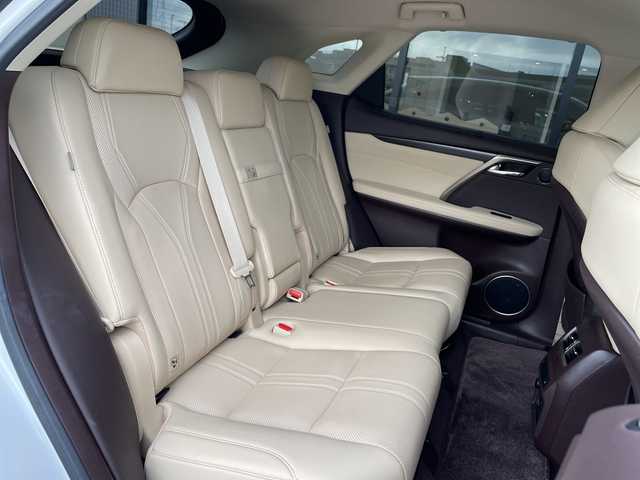 レクサス ＲＸ 200t バージョンL 愛知県 2017(平29)年 2.8万km ソニッククォーツ レクサスセーフティセンス/純正12型ナビ/三眼LEDヘッドライト/全方位カメラ/レーダークルーズコントロール/シートヒーター/エアシート/電動リアゲート/パワーシート/ヘッドアップディスプレイ/コーナーセンサー/純正アルミホイール/ETC2.0/ブラインドスポットモニター/ステアリングヒーター/レーンキープアシスト/オートマチックハイビーム/ドライブレコーダー/衝突軽減システム/フルセグ/CD DVD/Bluetooth/ステアリングスイッチ/スマートキー/プッシュスタート