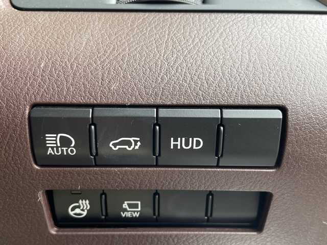 レクサス ＲＸ 200t バージョンL 愛知県 2017(平29)年 2.8万km ソニッククォーツ レクサスセーフティセンス/純正12型ナビ/三眼LEDヘッドライト/全方位カメラ/レーダークルーズコントロール/シートヒーター/エアシート/電動リアゲート/パワーシート/ヘッドアップディスプレイ/コーナーセンサー/純正アルミホイール/ETC2.0/ブラインドスポットモニター/ステアリングヒーター/レーンキープアシスト/オートマチックハイビーム/ドライブレコーダー/衝突軽減システム/フルセグ/CD DVD/Bluetooth/ステアリングスイッチ/スマートキー/プッシュスタート