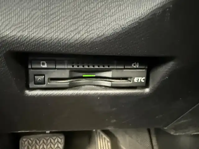 トヨタ アクア S 千葉県 2015(平27)年 13.4万km コバルトブルーメタリック 純正ナビ（ＦＭ／ＡＭ／ＣＤ／ＤＶＤ／ＢＴ）/フルセグＴＶ/バックカメラ/前席シートヒーター/オートライト/ビルトインＥＴＣ/プッシュスタート/スマートキー/ハロゲンライト/アイドリングストップ