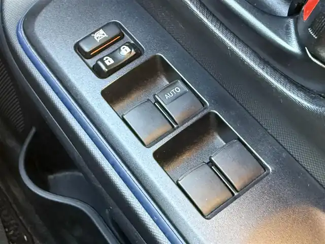 トヨタ アクア S 千葉県 2015(平27)年 13.4万km コバルトブルーメタリック 純正ナビ（ＦＭ／ＡＭ／ＣＤ／ＤＶＤ／ＢＴ）/フルセグＴＶ/バックカメラ/前席シートヒーター/オートライト/ビルトインＥＴＣ/プッシュスタート/スマートキー/ハロゲンライト/アイドリングストップ