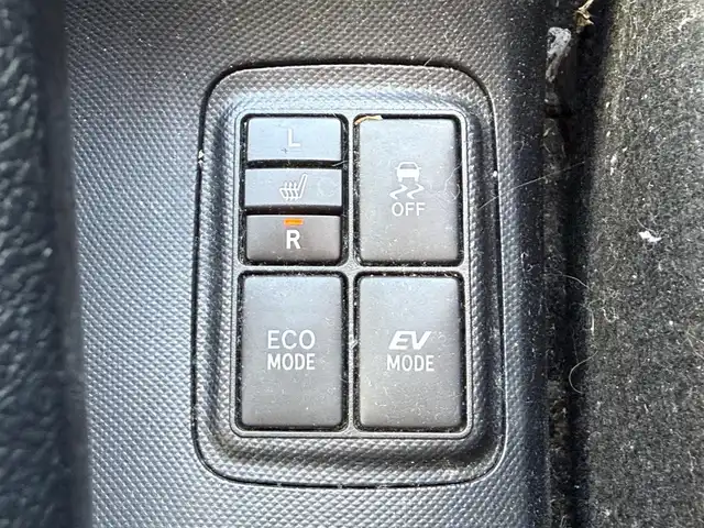 トヨタ アクア S 千葉県 2015(平27)年 13.4万km コバルトブルーメタリック 純正ナビ（ＦＭ／ＡＭ／ＣＤ／ＤＶＤ／ＢＴ）/フルセグＴＶ/バックカメラ/前席シートヒーター/オートライト/ビルトインＥＴＣ/プッシュスタート/スマートキー/ハロゲンライト/アイドリングストップ