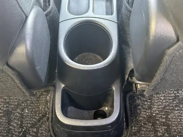 トヨタ アクア S 千葉県 2015(平27)年 13.4万km コバルトブルーメタリック 純正ナビ（ＦＭ／ＡＭ／ＣＤ／ＤＶＤ／ＢＴ）/フルセグＴＶ/バックカメラ/前席シートヒーター/オートライト/ビルトインＥＴＣ/プッシュスタート/スマートキー/ハロゲンライト/アイドリングストップ