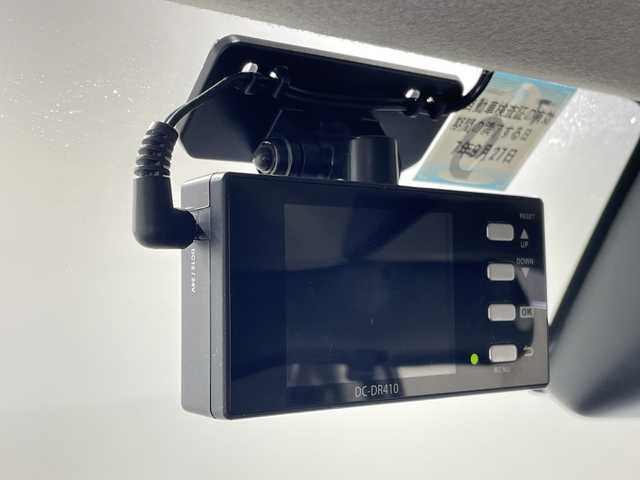 トヨタ ルーミー カスタムG－T 神奈川県 2022(令4)年 2.5万km パールホワイトⅢ 純正9インチSDナビ（NSZT-Y68T)/スマートアシスト/ターボ/ドライブレコーダー/衝突被害軽減システム/バックカメラ/アダプティブクルーズコントロール/両側パワースライドドア/横滑り防止装置/ETC/LEDヘッドライト/オートライト/ウィンカーミラー/電動格納ミラー/純正15インチAW/シートヒーター/シートリフター/プッシュスタート/スマートキー/フロアマット/スペアキー/取扱説明書