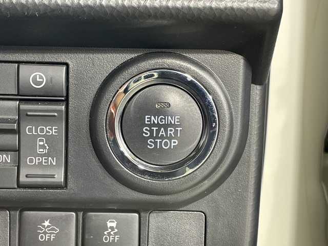 トヨタ ルーミー カスタムG－T 神奈川県 2022(令4)年 2.5万km パールホワイトⅢ 純正9インチSDナビ（NSZT-Y68T)/スマートアシスト/ターボ/ドライブレコーダー/衝突被害軽減システム/バックカメラ/アダプティブクルーズコントロール/両側パワースライドドア/横滑り防止装置/ETC/LEDヘッドライト/オートライト/ウィンカーミラー/電動格納ミラー/純正15インチAW/シートヒーター/シートリフター/プッシュスタート/スマートキー/フロアマット/スペアキー/取扱説明書