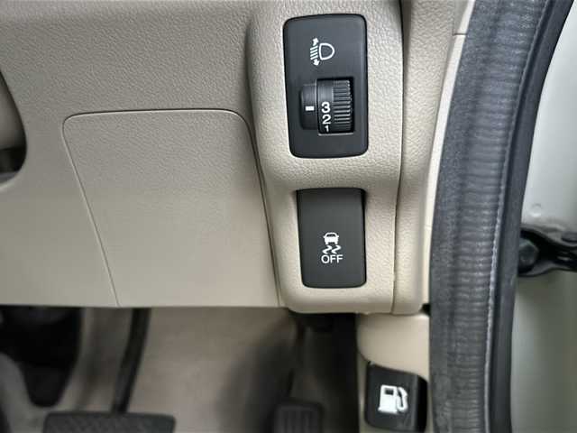 ホンダ Ｎ ＢＯＸ G Lパッケージ 富山県 2012(平24)年 12.4万km プレミアムホワイトパール スマートキー２本/両側パワースライドドア/純正メモリーナビ（VXM-155C）/Bluetooth/CD/ETC2.0/バックカメラ/純正フロアマット/ドアバイザー/ステアリングスイッチ/横滑り防止装置/ヘッドライトレベライザー/保証書/取説/ナビ取説