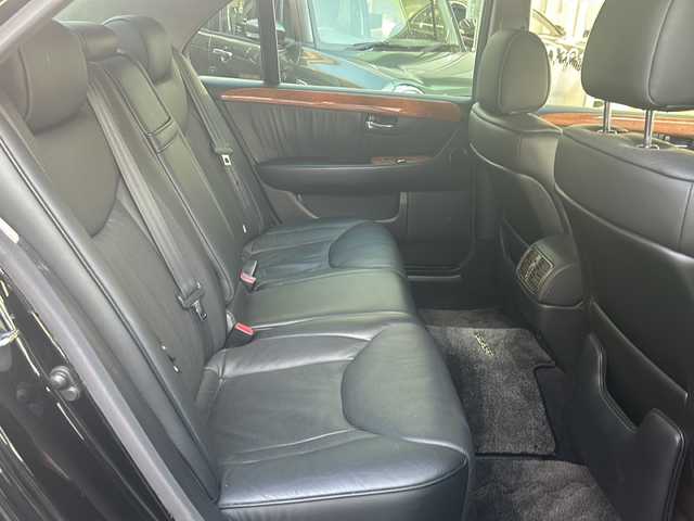 トヨタ セルシオ C インテリアセレクション 高知県 2001(平13)年 6.1万km ブラック サンルーフ/レザーシート/全席シートヒーター/前席エアシート/パワーシート/メモリー機能付きシート/リモコンキー/スペアキー１本/純正ナビ/CD/オートライト/純正フロアマット