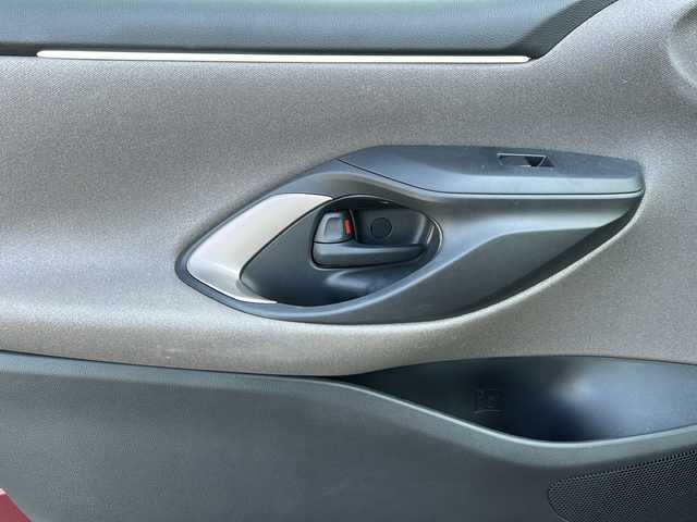 トヨタ ヤリス G 愛知県 2021(令3)年 0.7万km センシュアルレッドマイカ /禁煙車/ワンオーナー//純正8インチディスプレイオーディオ//Bluetooth/CD・DVD//バックカメラ//トヨタセーフティセンス//プリクラッシュセーフティ//レーントレーシングアシスト//ロードサインアシスト//パーキングサポートブレーキ//クリアランスソナー//レーダークルーズコントロール//先行車発進お知らせ機能//オートマチックハイビーム//前席シートヒーター//電動格納ミラーウィンカー//純正フロアマット//ドアバイザー//取扱説明書/新車保証書//スペアキー