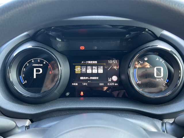 トヨタ ヤリス G 愛知県 2021(令3)年 0.7万km センシュアルレッドマイカ /禁煙車/ワンオーナー//純正8インチディスプレイオーディオ//Bluetooth/CD・DVD//バックカメラ//トヨタセーフティセンス//プリクラッシュセーフティ//レーントレーシングアシスト//ロードサインアシスト//パーキングサポートブレーキ//クリアランスソナー//レーダークルーズコントロール//先行車発進お知らせ機能//オートマチックハイビーム//前席シートヒーター//電動格納ミラーウィンカー//純正フロアマット//ドアバイザー//取扱説明書/新車保証書//スペアキー