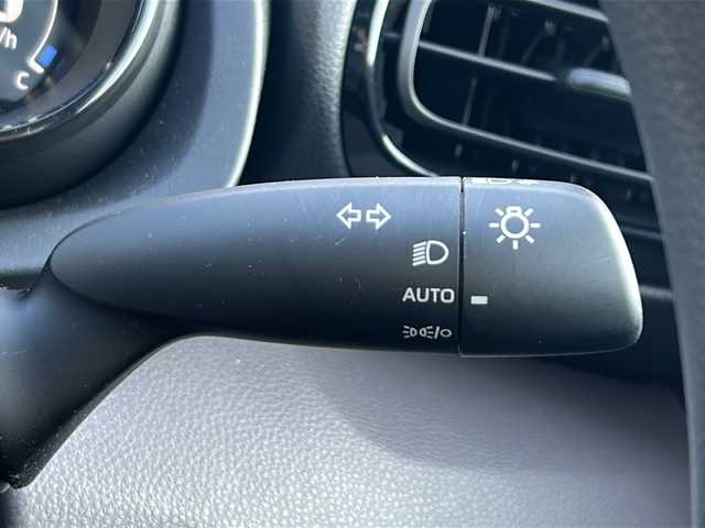 トヨタ ヤリス G 愛知県 2021(令3)年 0.7万km センシュアルレッドマイカ /禁煙車/ワンオーナー//純正8インチディスプレイオーディオ//Bluetooth/CD・DVD//バックカメラ//トヨタセーフティセンス//プリクラッシュセーフティ//レーントレーシングアシスト//ロードサインアシスト//パーキングサポートブレーキ//クリアランスソナー//レーダークルーズコントロール//先行車発進お知らせ機能//オートマチックハイビーム//前席シートヒーター//電動格納ミラーウィンカー//純正フロアマット//ドアバイザー//取扱説明書/新車保証書//スペアキー