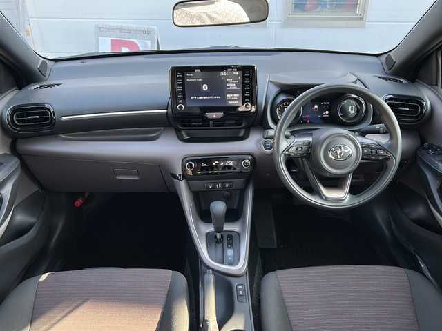 トヨタ ヤリス G 愛知県 2021(令3)年 0.7万km センシュアルレッドマイカ /禁煙車/ワンオーナー//純正8インチディスプレイオーディオ//Bluetooth/CD・DVD//バックカメラ//トヨタセーフティセンス//プリクラッシュセーフティ//レーントレーシングアシスト//ロードサインアシスト//パーキングサポートブレーキ//クリアランスソナー//レーダークルーズコントロール//先行車発進お知らせ機能//オートマチックハイビーム//前席シートヒーター//電動格納ミラーウィンカー//純正フロアマット//ドアバイザー//取扱説明書/新車保証書//スペアキー